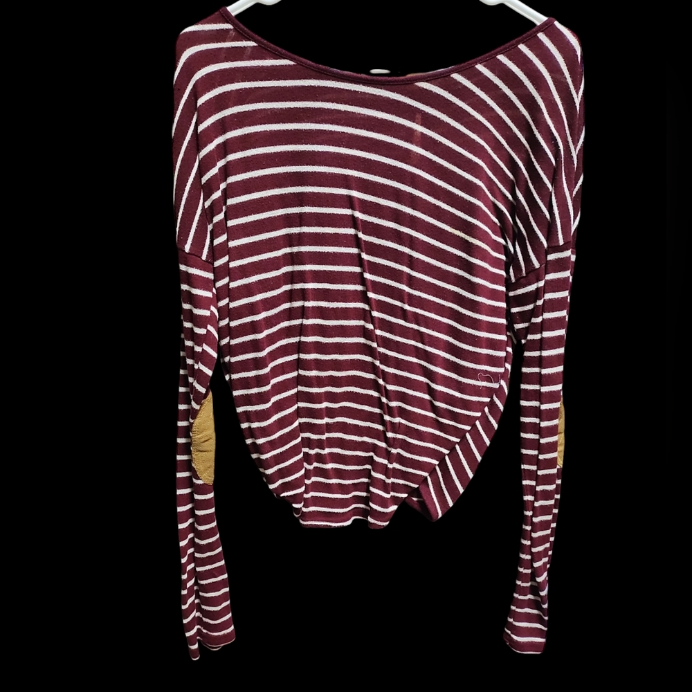 Burgundy sweatshirt